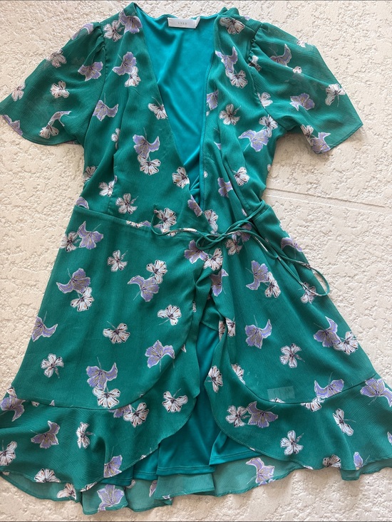 Lush Dresses & Skirts - Green Floral Wrap Dress